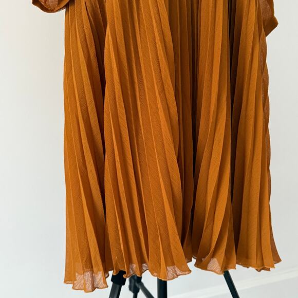 NWT City Chic 'Precious Pleat Dress' in Caramel V Neck Pullover Plus Size 14/16 - Picture 7 of 12